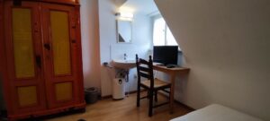 Zimmer 302 mit TV